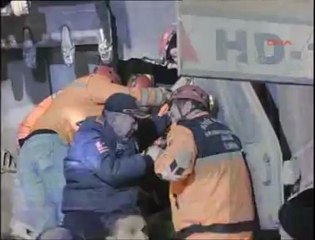 Operatörün Cesedi Enkazdan Çıkartıldı