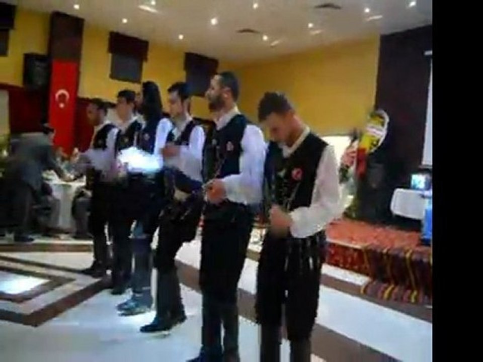 Trabzon Derepazarı Folklor Ekibi Coşturdu