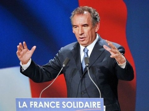 EN DIRECT - Conférence de presse de François Bayrou - 100512