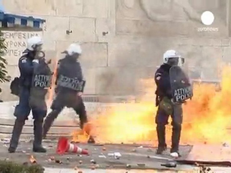 Clashes at commemorative rally in Athens