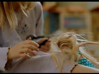 Hairdressing fail by 6 year old girl