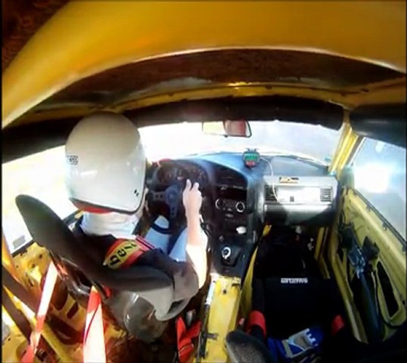 Bmw M3 jaune MC F1 0'22 Mitsu 0'45 996tt 1'37 clio rs 2'25 997 gt3 4L 5'37 964c2 10'07 clio rs