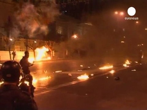 Grecia: approvata finanziaria 2012. Scontri ad Atene