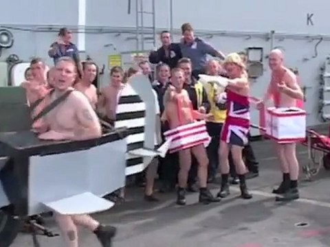 Le lipdub de Noël des marins de la Royal Navy