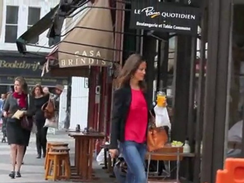 Cheryl Cole Meets Her New Shoes