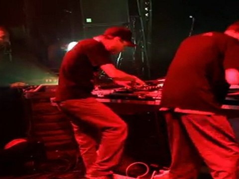 Chinese Man - Miss Chang - Live Festival Papillons de Nuit 2011