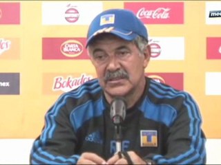 Medio Tiempo: Tuca 5-12-11.mov
