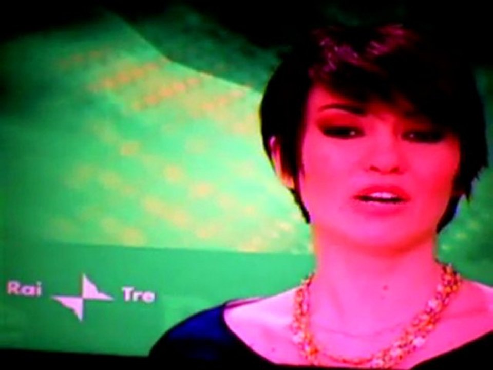 Alessia Patacconi annuncia telefilm Medium (18 marzo 2010)