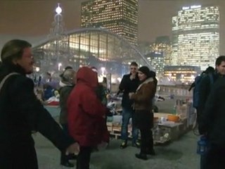 "Indignez vous" Rencontre avec les Indignés de la Défense