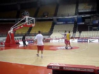 RedPlanet.gr - Προπόνηση ενόψει Κάχα