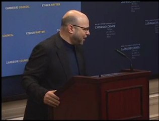 Feinstein: Illegal Arms Dealer