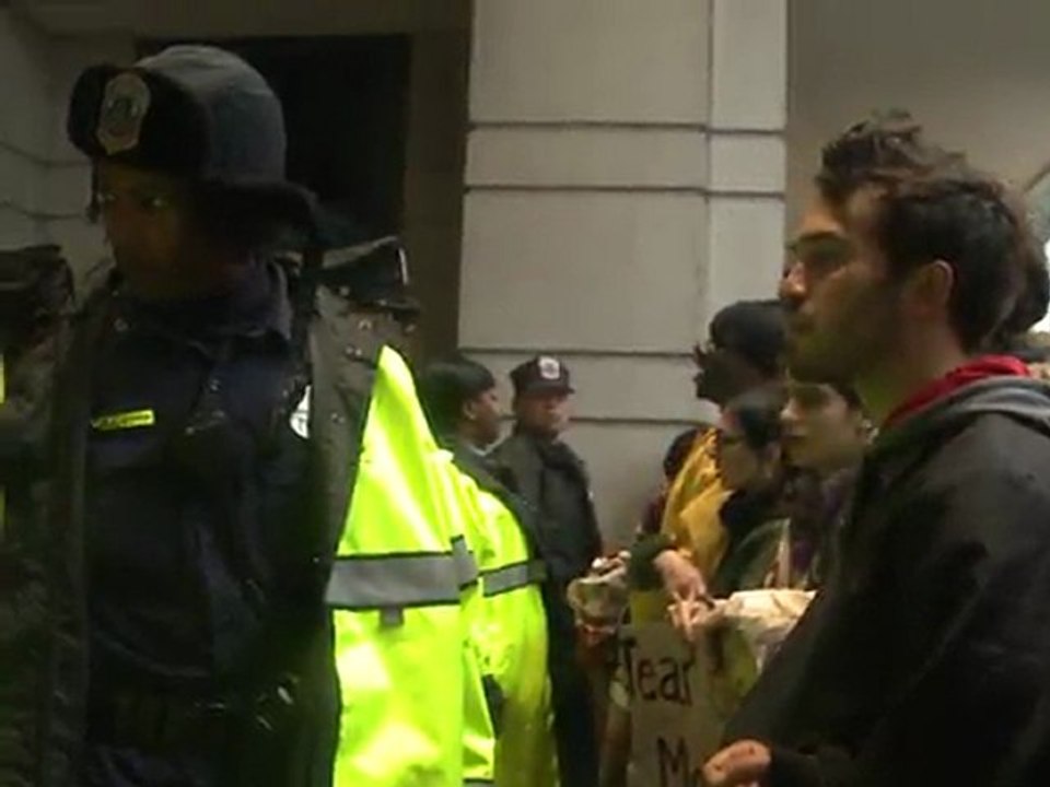 Occupy Wall Street targets Washington insiders
