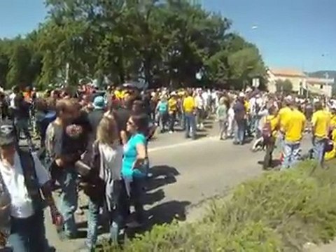 YouTube - Villeneuve-Loubet Coluche 2011_3