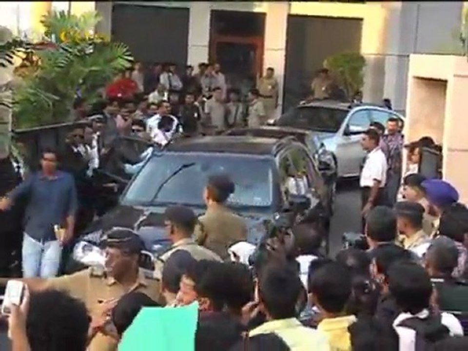 Tom Cruise In India Airport Visuals