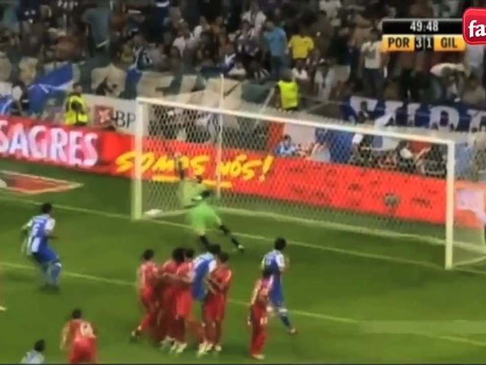 Hulk Vs Cavani : Le Clash !