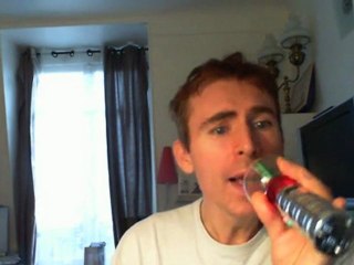 Wiwi égratigne "les haricots"