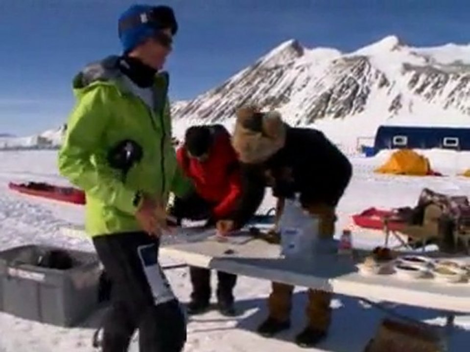 Man breaks Antarctic marathon record