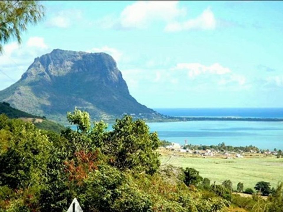 SEGA  ..ILE MAURICE 2 TITRES .............TONTON