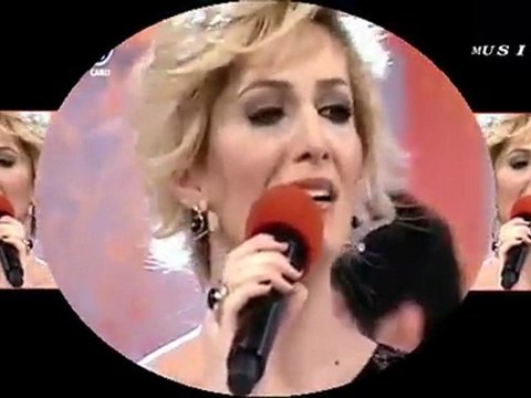 Melda Kuyucu Kılıç~Ömrümce o saf aşkını kalbimde yaşatsam.HD