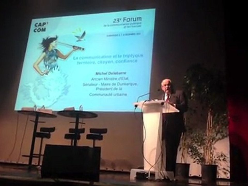 Ouverture du Forum Capcom 2011 par Michel Delebarre à Dunkerque