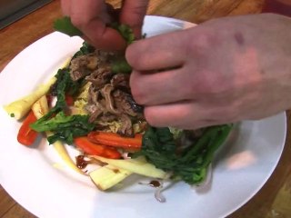 Do-gooder diners flock to 'Robin Hood' eatery