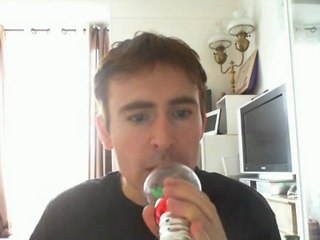 Wiwi égratigne "je vois" d'Ysa Ferrer