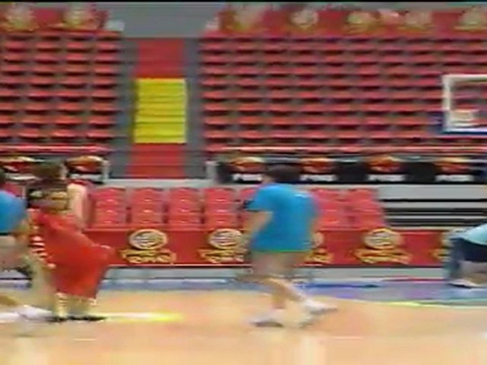 Pau Gasol continuará en los Lakers porque la NBA no aprueba el traspaso de Chris Paul