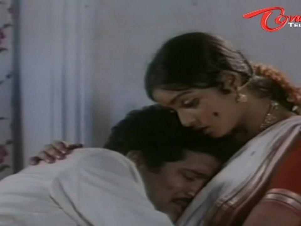 Divya Vani Romance With Rajendra Prasad - Telugu Comedy