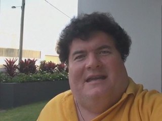 Man Exposed His Bum To The Queen In Brisbane!