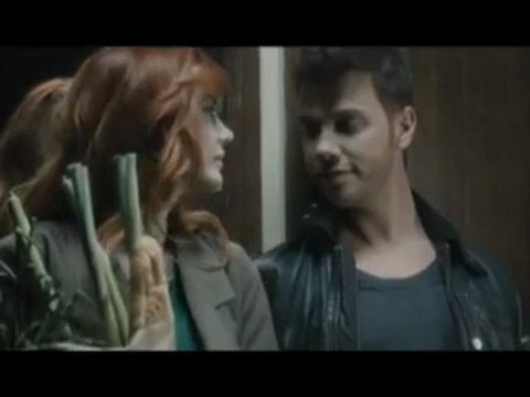 sinan akçıl fl izel birşey olmuş video klip izle