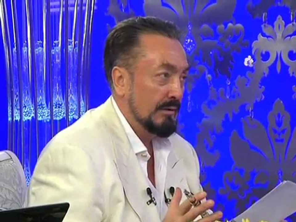 Rahmetli Cem Karaca'da müthiş bir Osmanlı terbiyesi vardı.