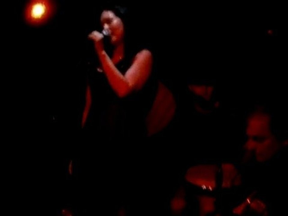 Colbie Caillat “Bubbly” Youtube Video, Singer Jaime