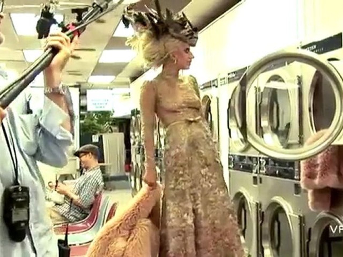 ⁣lady-gaga-takes-new-york-vanity-fair-phooshoot-behind-the-scenes