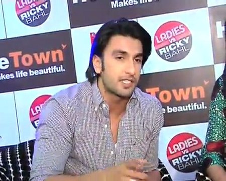 Anushka & Ranveer Promote Their Movie 'Ladies Vs Ricky Bahl'