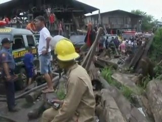 Plane crash in Manila slum kills 13