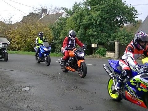 club motos les dragonotes pluzunet rando moto noel de l estran 2011 arrivée a petit camp au restaurant