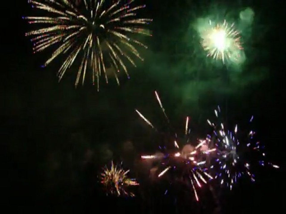 Feu D'Artifice D'Oyonnax pour la fêtes de L'Hiver 2011 Part 4