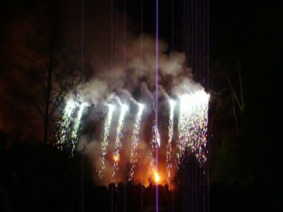 Feu D'Artifice D'Oyonnax pour la fêtes de L'Hiver 2011 Part 3