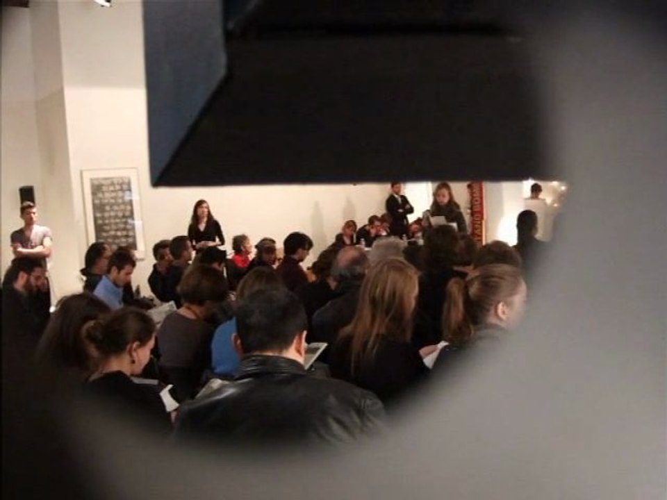 Mains d’Œuvres / vente aux enchères / Paris / Saint-Ouen / Reportage by Vic Kirilove