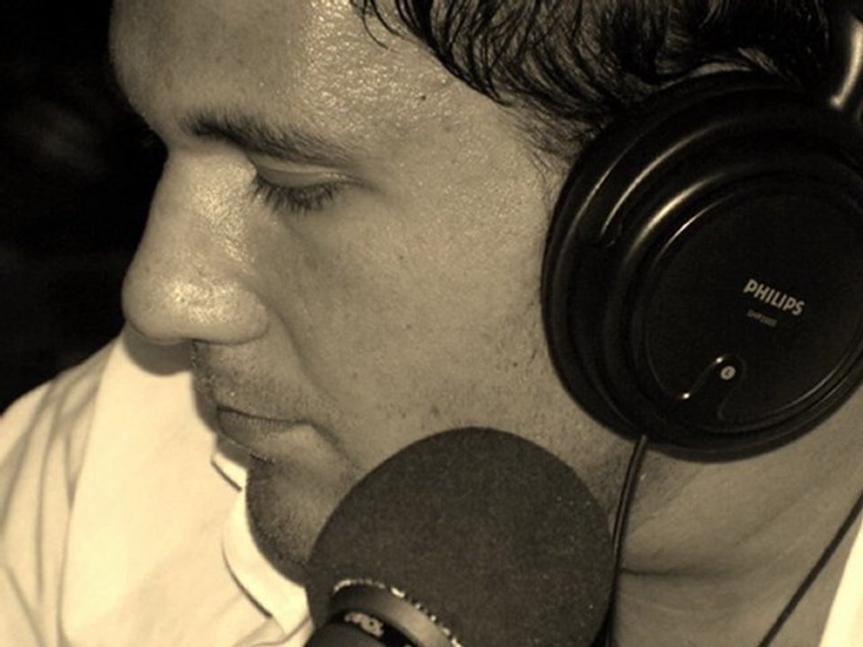 AŞKIM SENSİZLİKTEN SIKILDIM