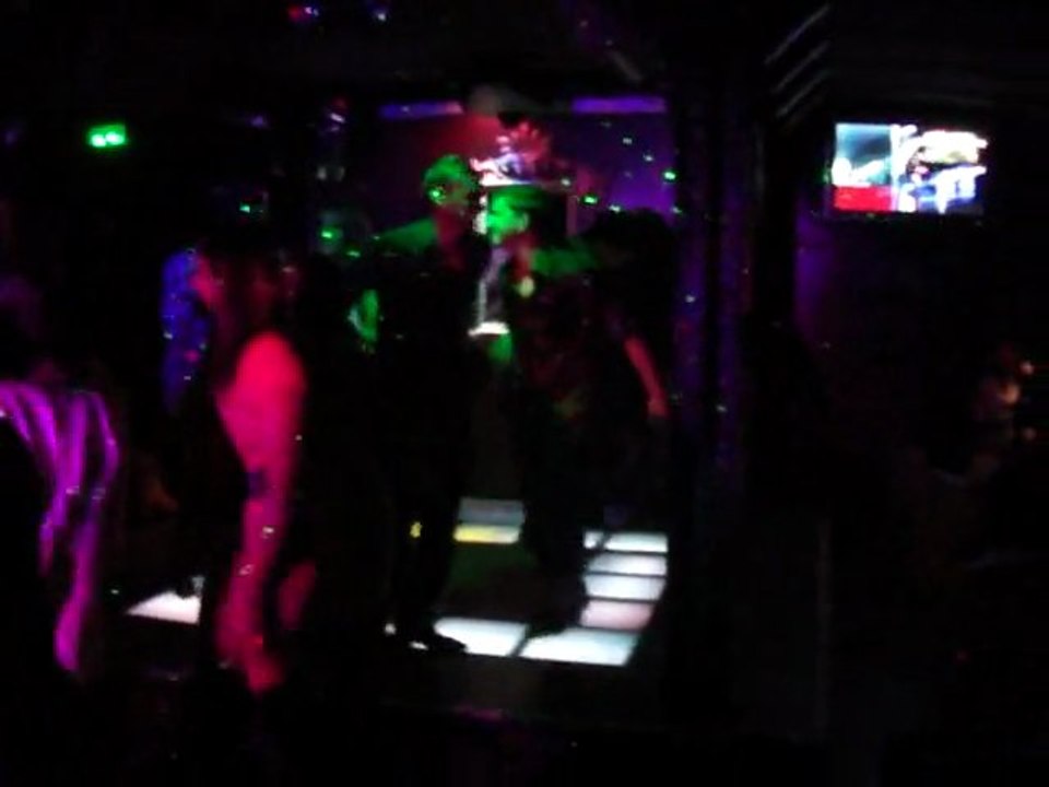 soirée dansante au club libertalia - soiree clubbing - soirée danse - soiree entre amis