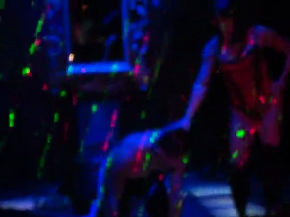 Striptease  show Cheappendale anniversaire strip danseuse au libertalia