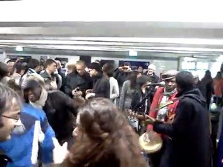 Un samedi soir à la station St Michel Notre Dame (1)