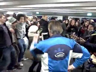 Un samedi soir à la station St Michel Notre Dame (3)