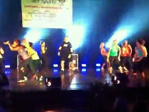Lili Zumba et sa troupe : Zumba NRJ à la salle Vauban de Saint Omer (entrée + zumba hé)