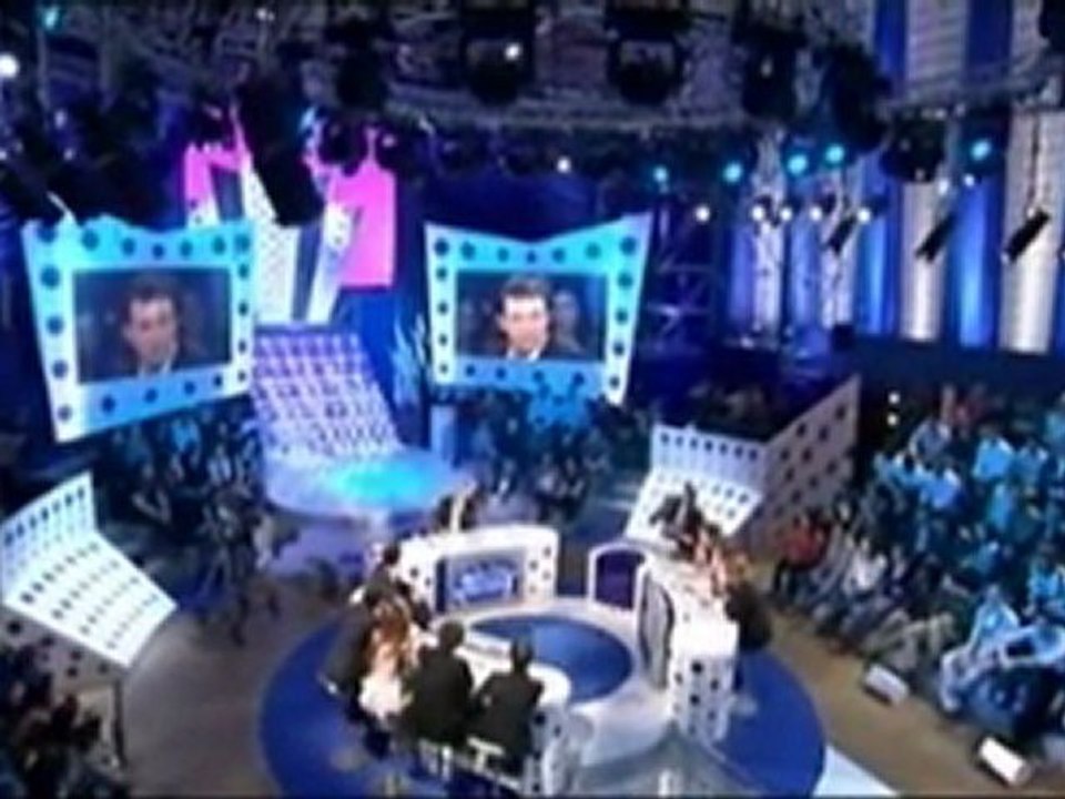 Valls aurait signé Abus de Pouvoir