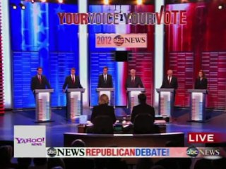 Gingrich, Romney take gloves off at Republican debate