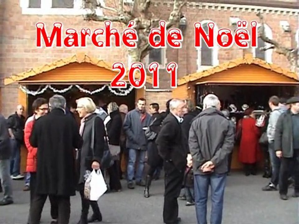 MARCHE DE NOEL 2011 à BOURG DE THIZY