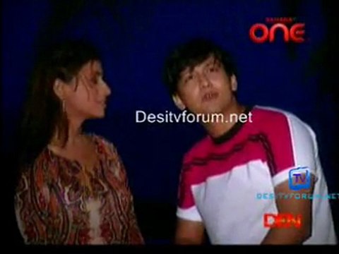 Woh Rehne Wali Mehlon Ki - 12th December 2011 Video Watch Online