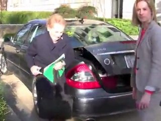 Angelina Jolie après la première de "Au Pays du Sang et du Miel"